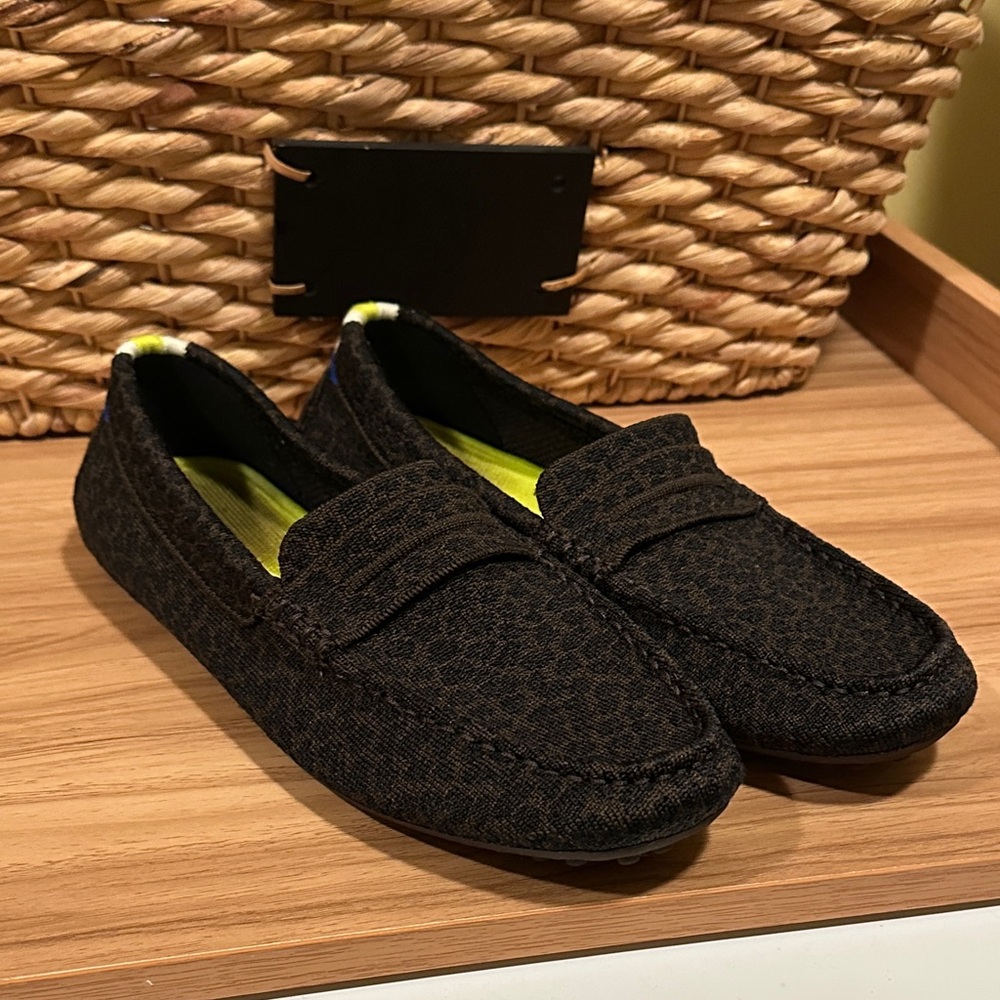 LIKE NEW Rothy’s Women’s Driving Loafer, leopard, W 9